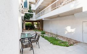Apartment For 3 Ppl In Varkiza